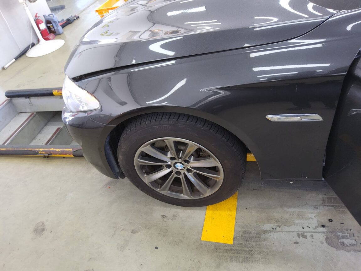 BMW 5 SERIES (6TH GEN) 520d 2011 - zdjęcie 20