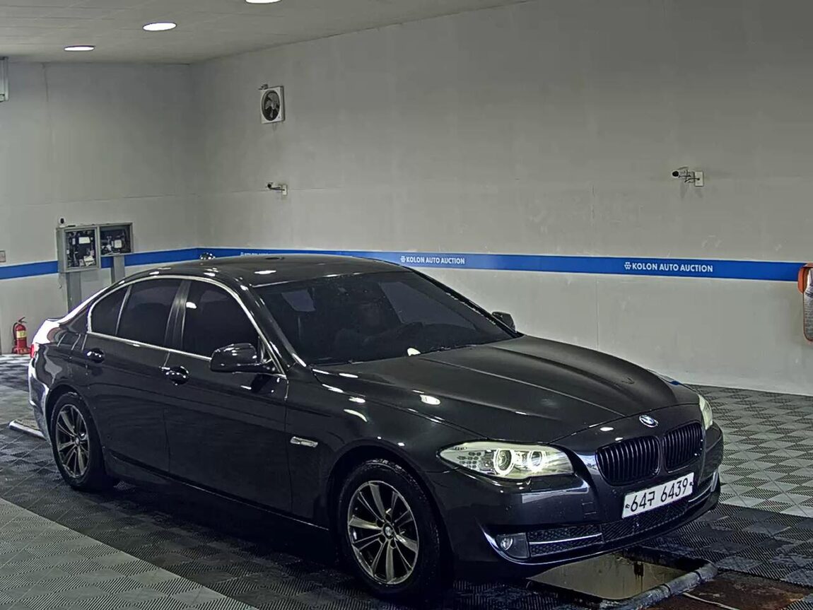 BMW 5 SERIES (6TH GEN) 520d 2011 - zdjęcie 3
