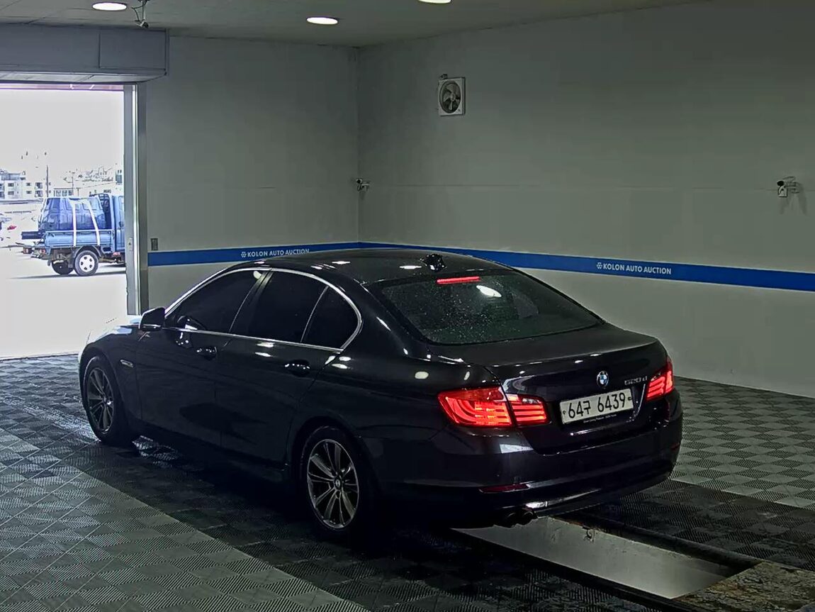 BMW 5 SERIES (6TH GEN) 520d 2011 - zdjęcie 6