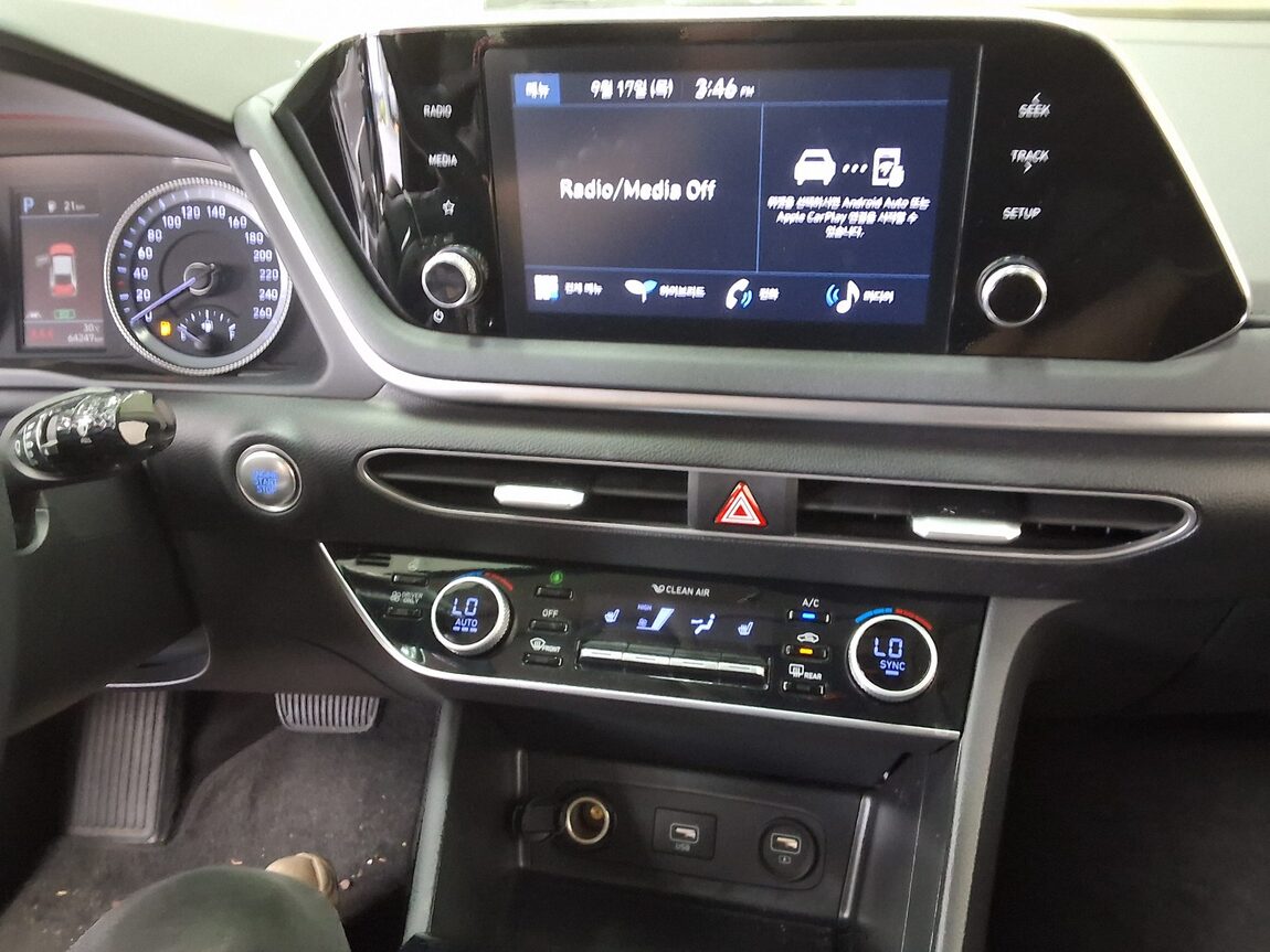 HYUNDAI SONATA (DN8) HYBRID 2.0 HEV MODERN 2022 - zdjęcie 24