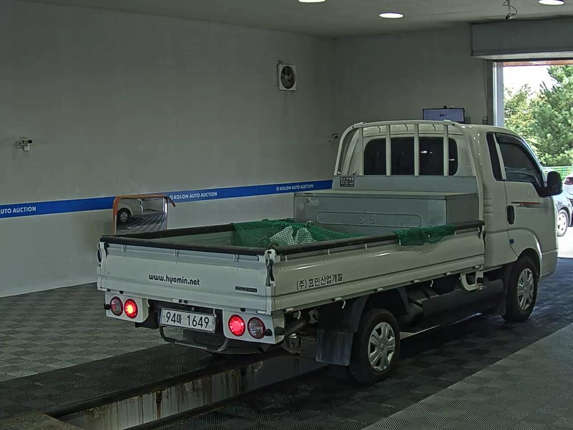 KIA THE NEW BONGO III CARGO 1 TON LPG KING CAB EXTRA LONG WHEELBASE GL 2022 - zdjęcie 5