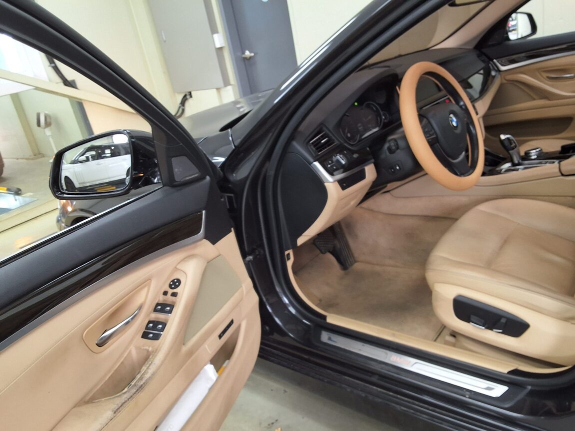 BMW 5 SERIES (6TH GEN) 520d LUXURY 2015 - zdjęcie 11