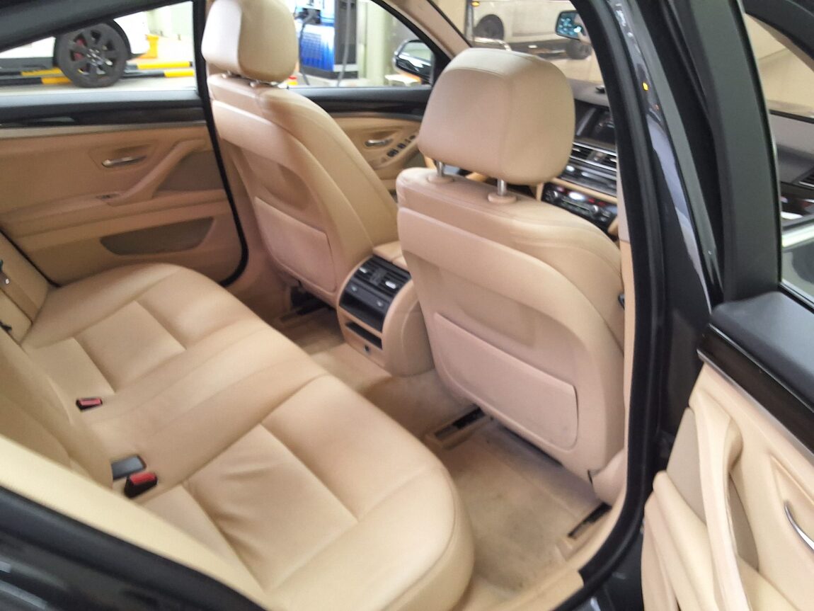 BMW 5 SERIES (6TH GEN) 520d LUXURY 2015 - zdjęcie 15