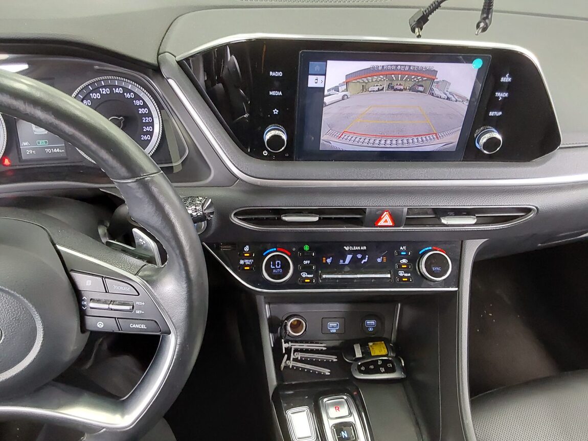 HYUNDAI SONATA (DN8) HYBRID 2.0 HEV MODERN 2022 - zdjęcie 18