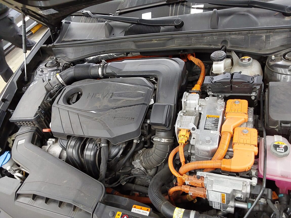 HYUNDAI SONATA (DN8) HYBRID 2.0 HEV MODERN 2022 - zdjęcie 20