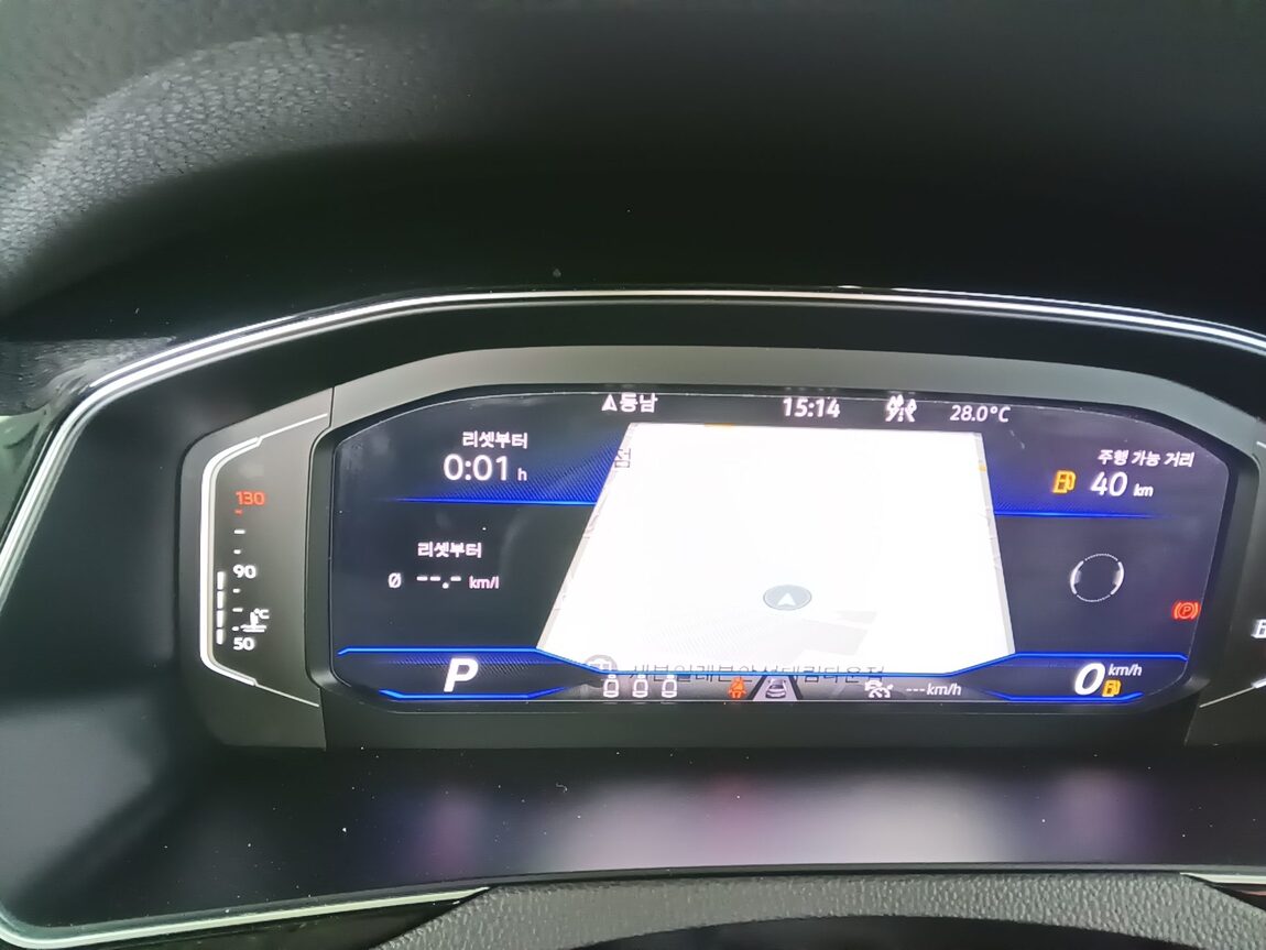 VOLKSWAGEN PASSAT GT (8TH GEN) 2.0 TDI 4MOTION PRESTIGE 2022 - zdjęcie 28