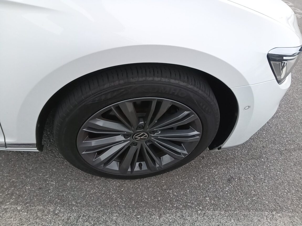 VOLKSWAGEN PASSAT GT (8TH GEN) 2.0 TDI 4MOTION PRESTIGE 2022 - zdjęcie 26