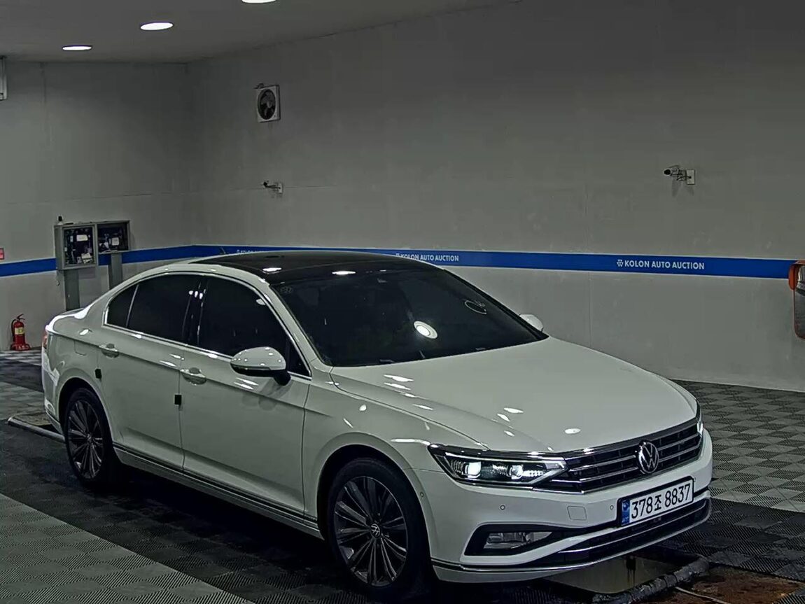 VOLKSWAGEN PASSAT GT (8TH GEN) 2.0 TDI 4MOTION PRESTIGE 2022 - zdjęcie 3