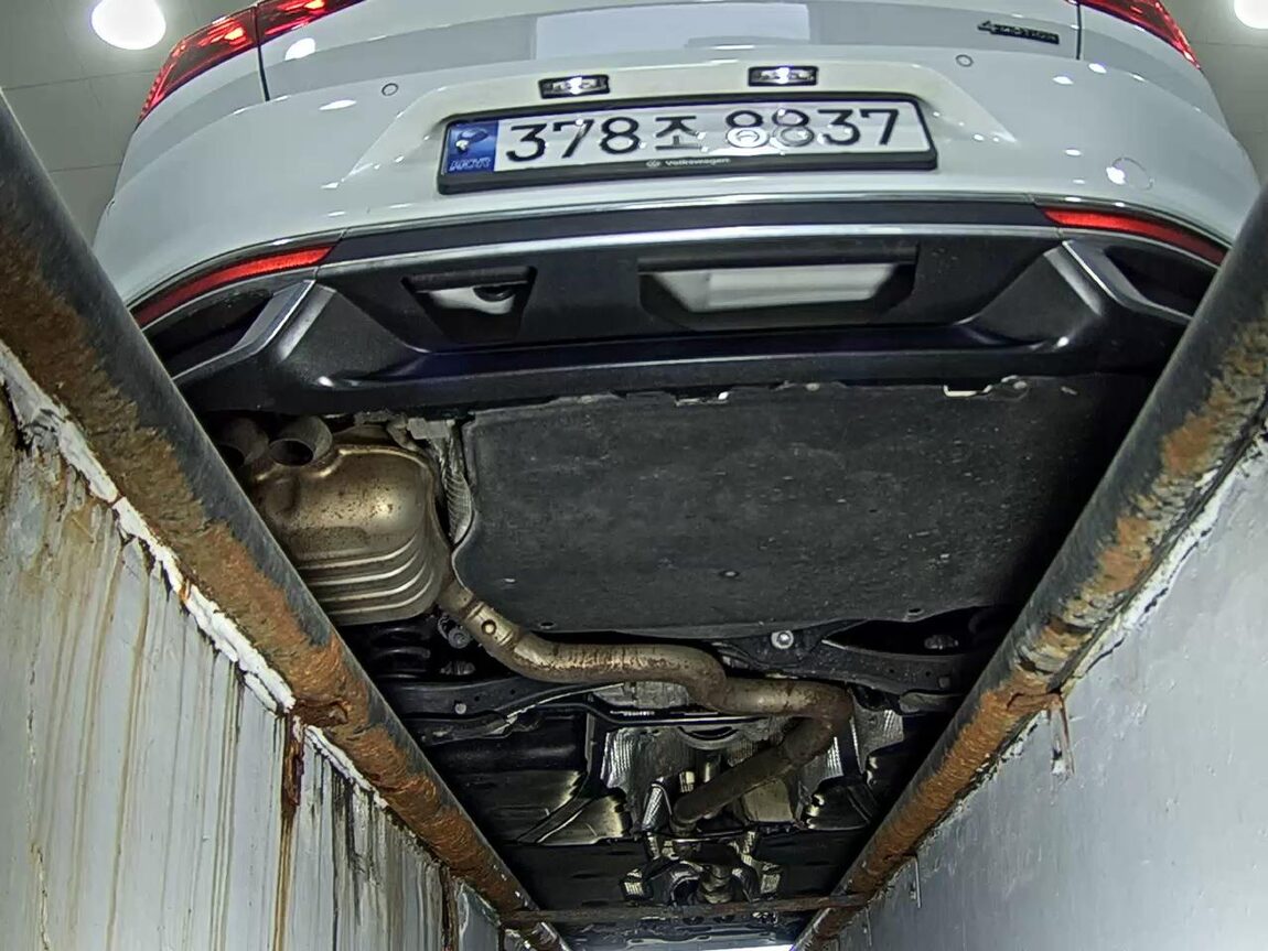 VOLKSWAGEN PASSAT GT (8TH GEN) 2.0 TDI 4MOTION PRESTIGE 2022 - zdjęcie 8