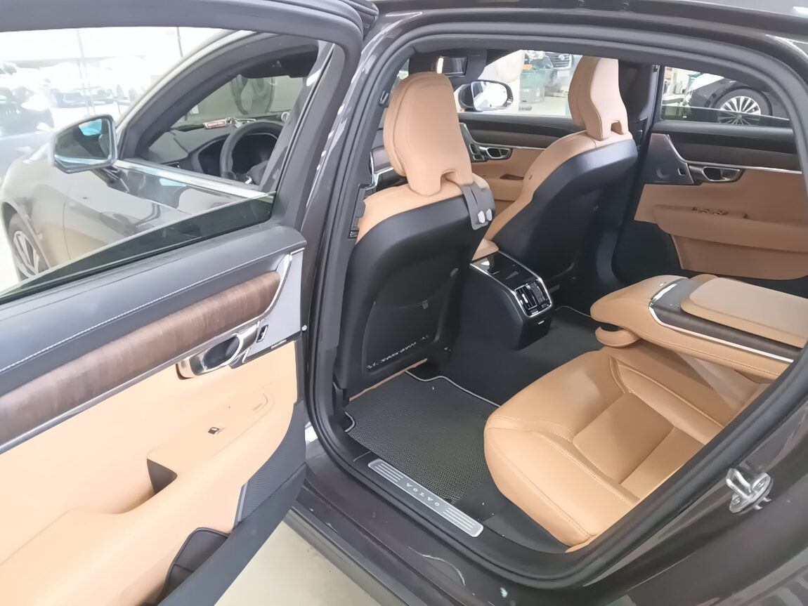 VOLVO THE NEW S90 B5 ULTIMATE BRIGHT 2023 - zdjęcie 12