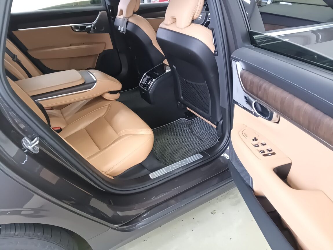 VOLVO THE NEW S90 B5 ULTIMATE BRIGHT 2023 - zdjęcie 13