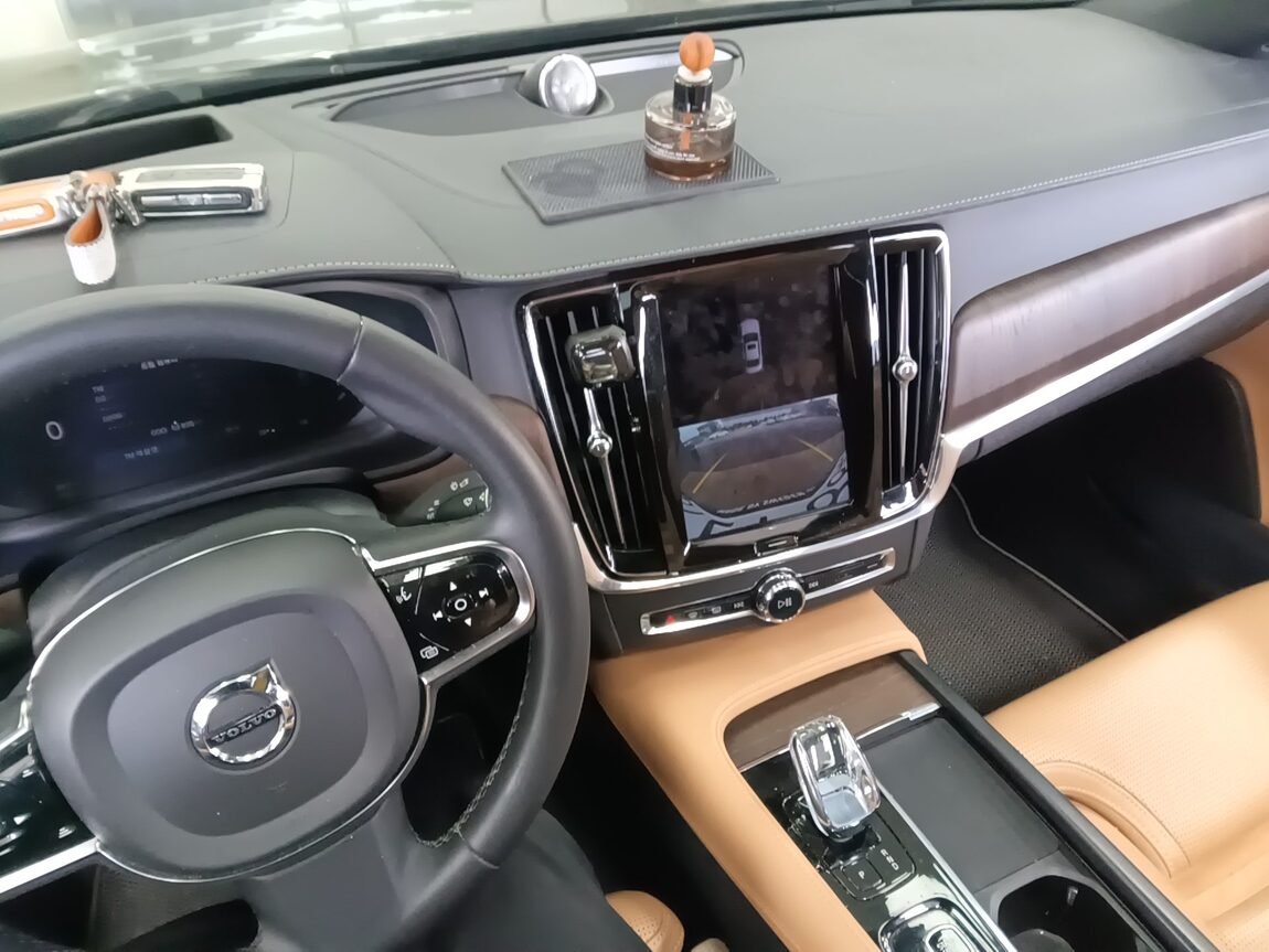 VOLVO THE NEW S90 B5 ULTIMATE BRIGHT 2023 - zdjęcie 11