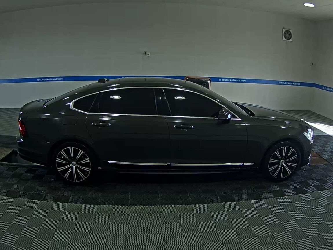 VOLVO THE NEW S90 B5 ULTIMATE BRIGHT 2023 - zdjęcie 4