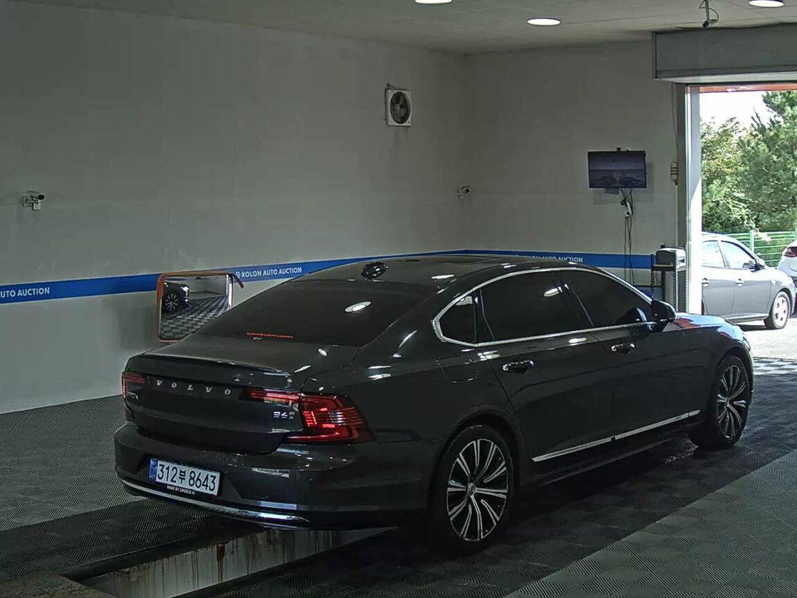 VOLVO THE NEW S90 B5 ULTIMATE BRIGHT 2023 - zdjęcie 5