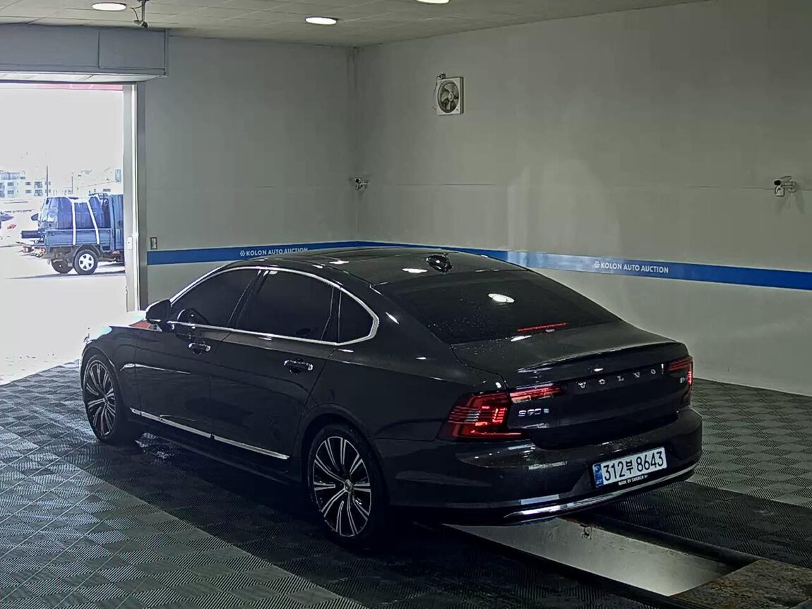 VOLVO THE NEW S90 B5 ULTIMATE BRIGHT 2023 - zdjęcie 6