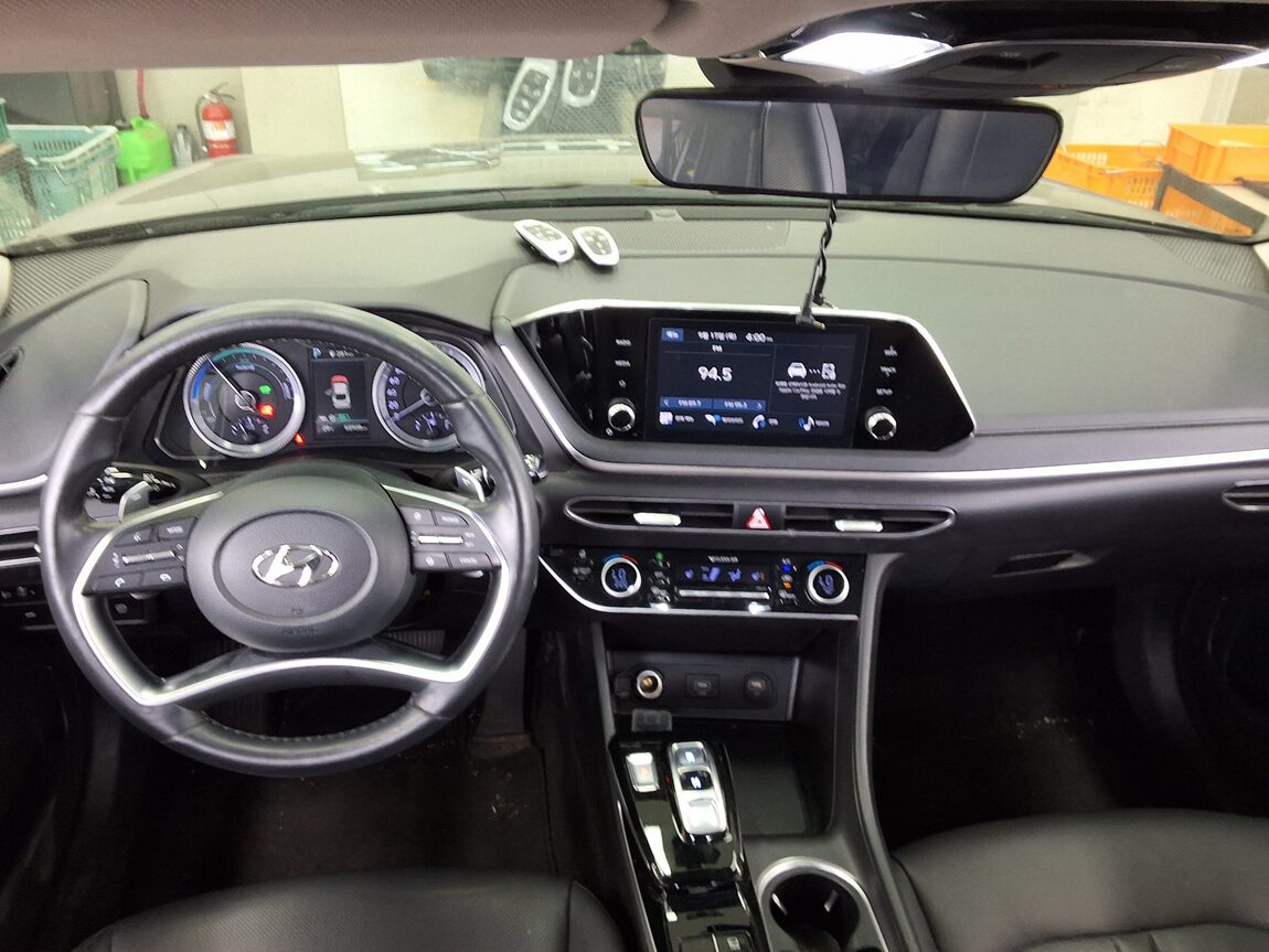 HYUNDAI SONATA (DN8) HYBRID 2.0 HEV MODERN 2022 - zdjęcie 11