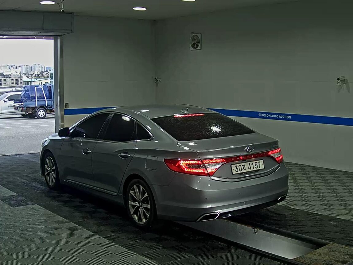 HYUNDAI GRANDEUR HG HG 300 PREMIUM 2015 - zdjęcie 6