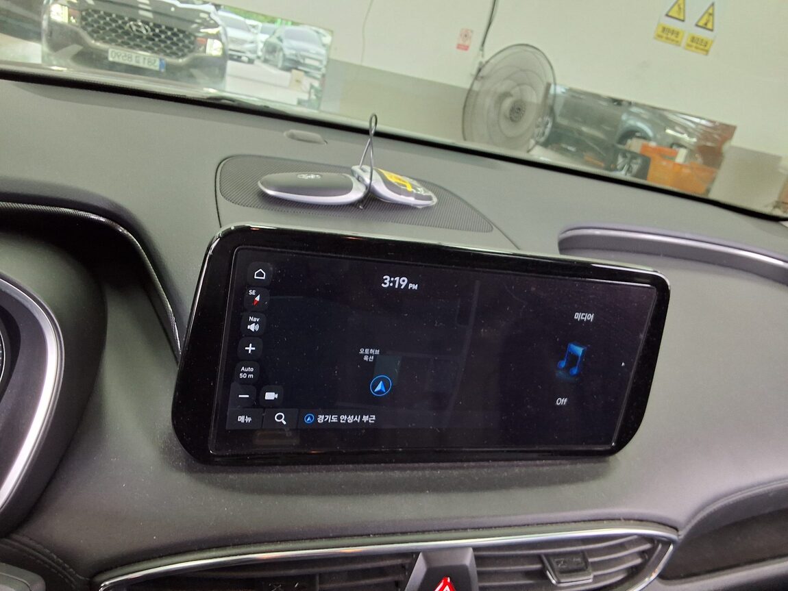 HYUNDAI THE NEW SANTA FE HYBRID 1.6 HEV 2WD EXCLUSIVE 2022 - zdjęcie 17