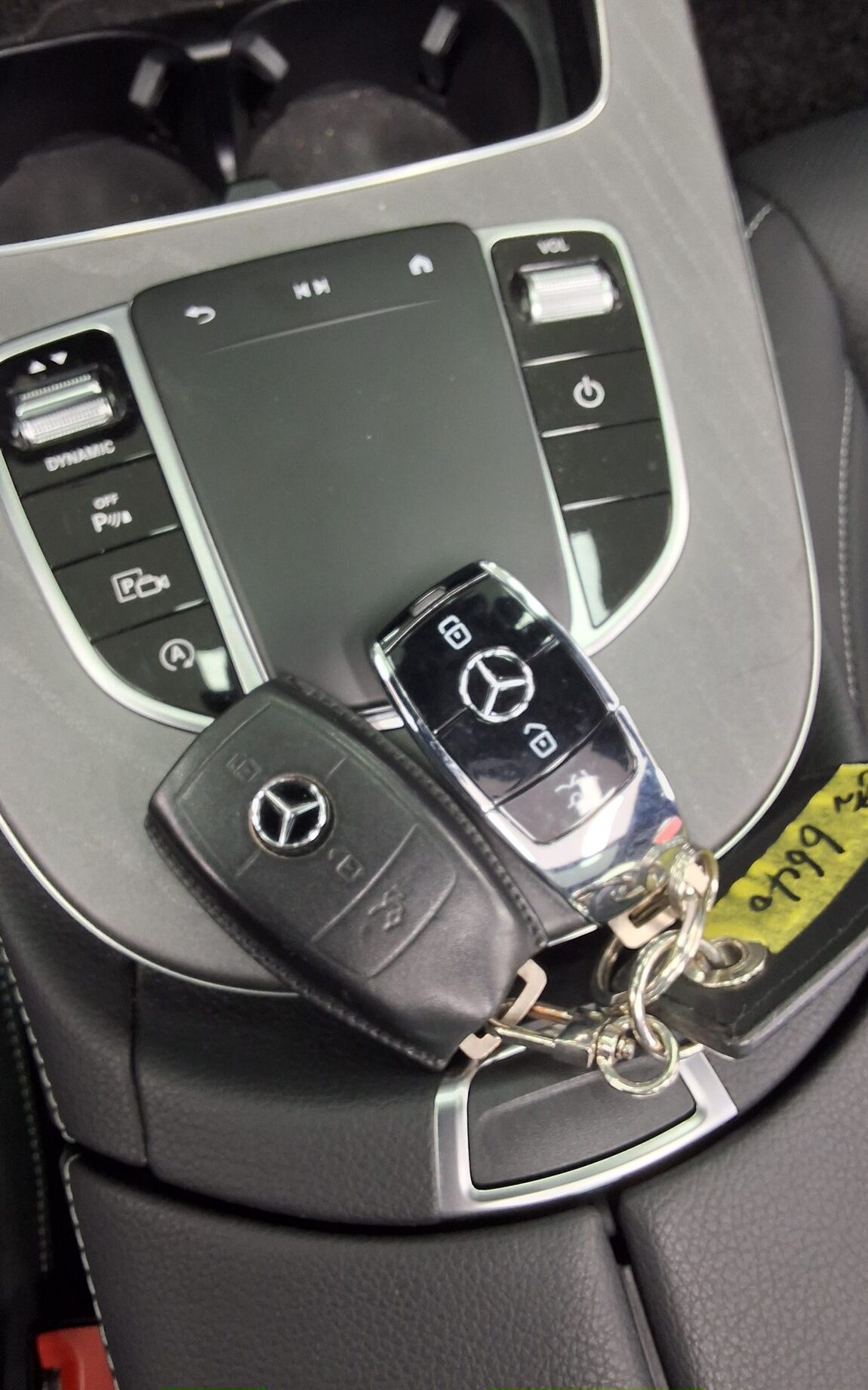 MERCEDES-BENZ E-CLASS (5TH GEN) E350 4MATIC AMG LINE 2022 - zdjęcie 20