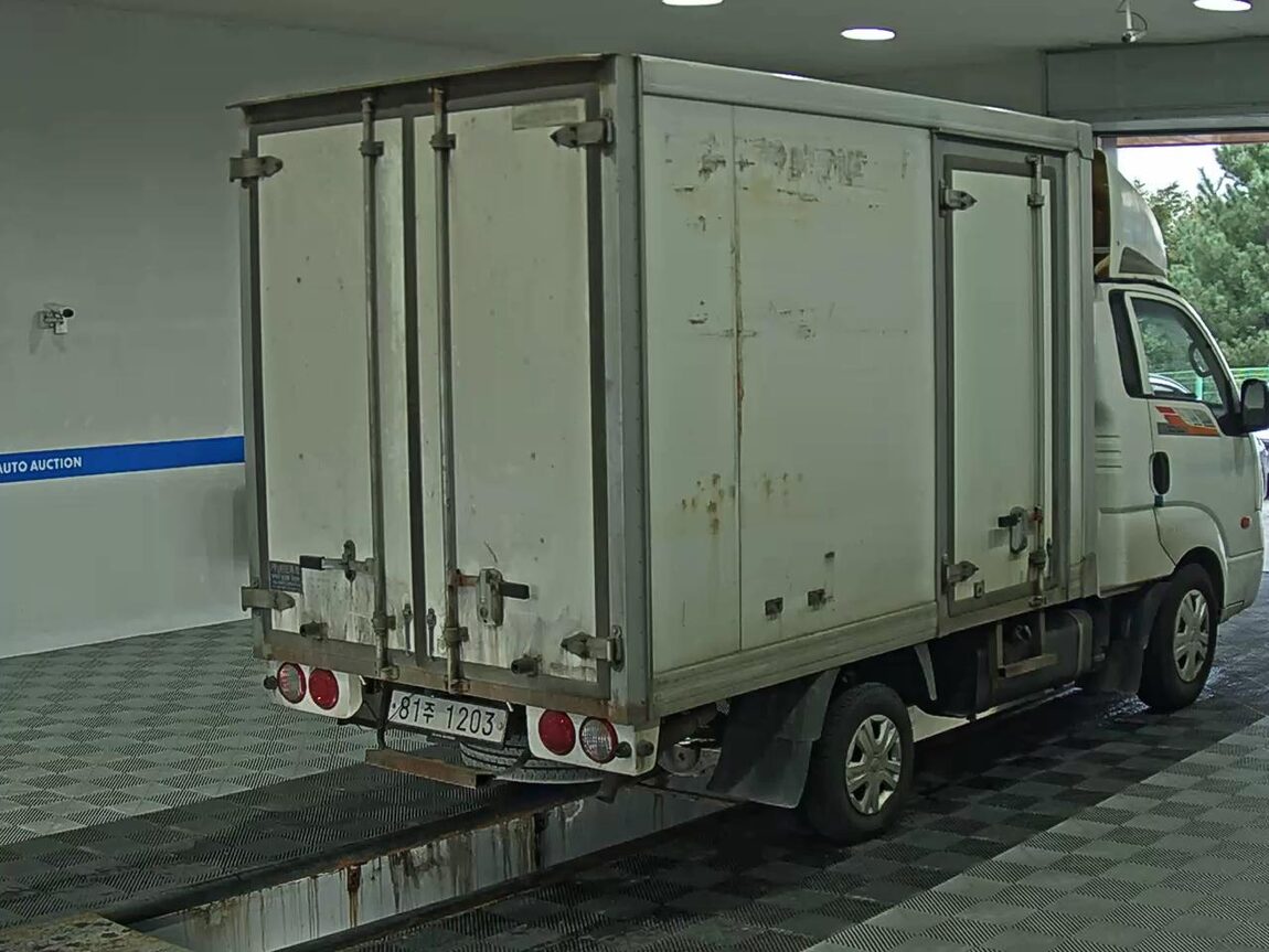 KIA BONGO III CARGO CRDi KING CAB EXTRA LONG WHEELBASE 2017 - zdjęcie 5