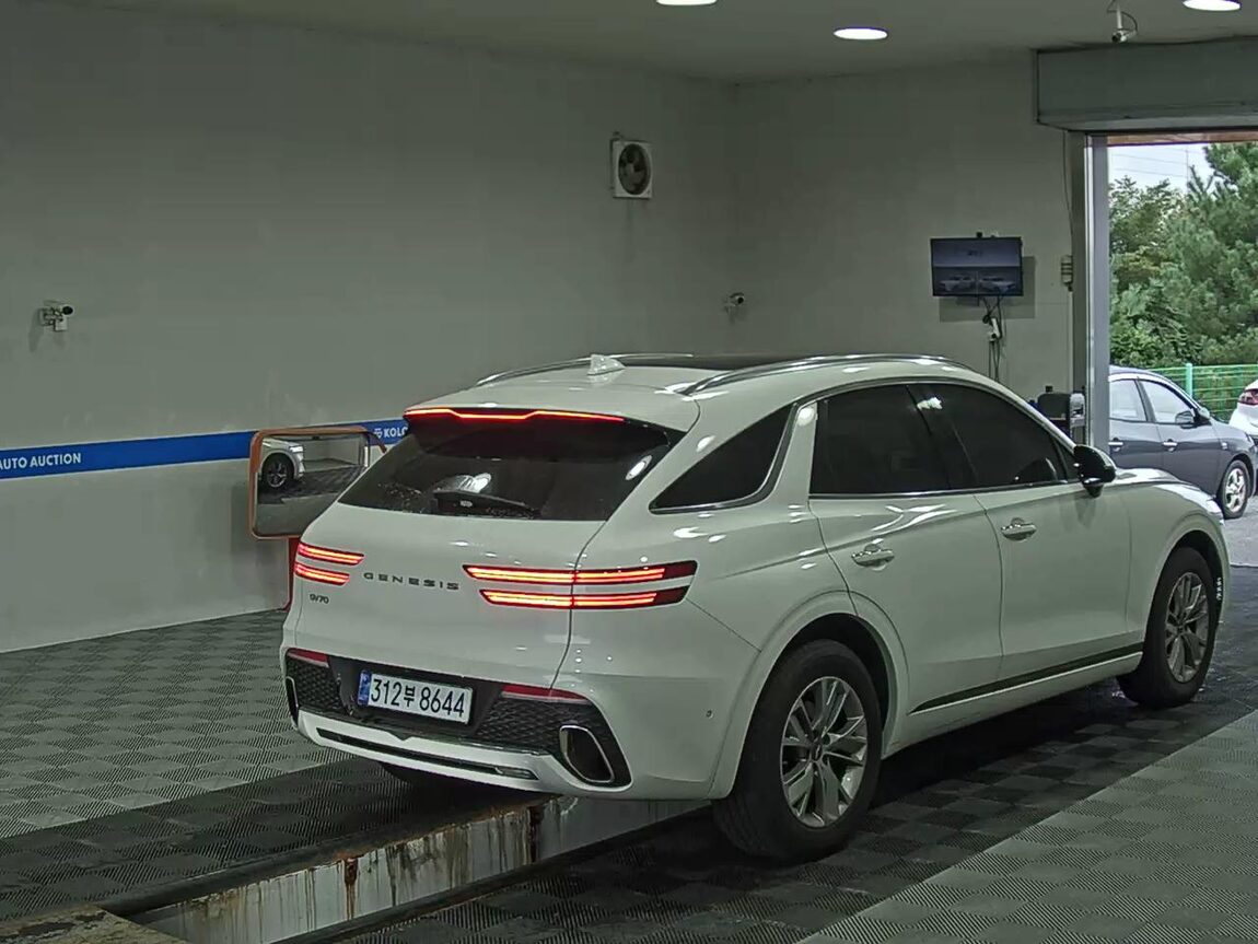 GENESIS GV70 2.5T 2WD BASE MODEL 2023 - zdjęcie 5