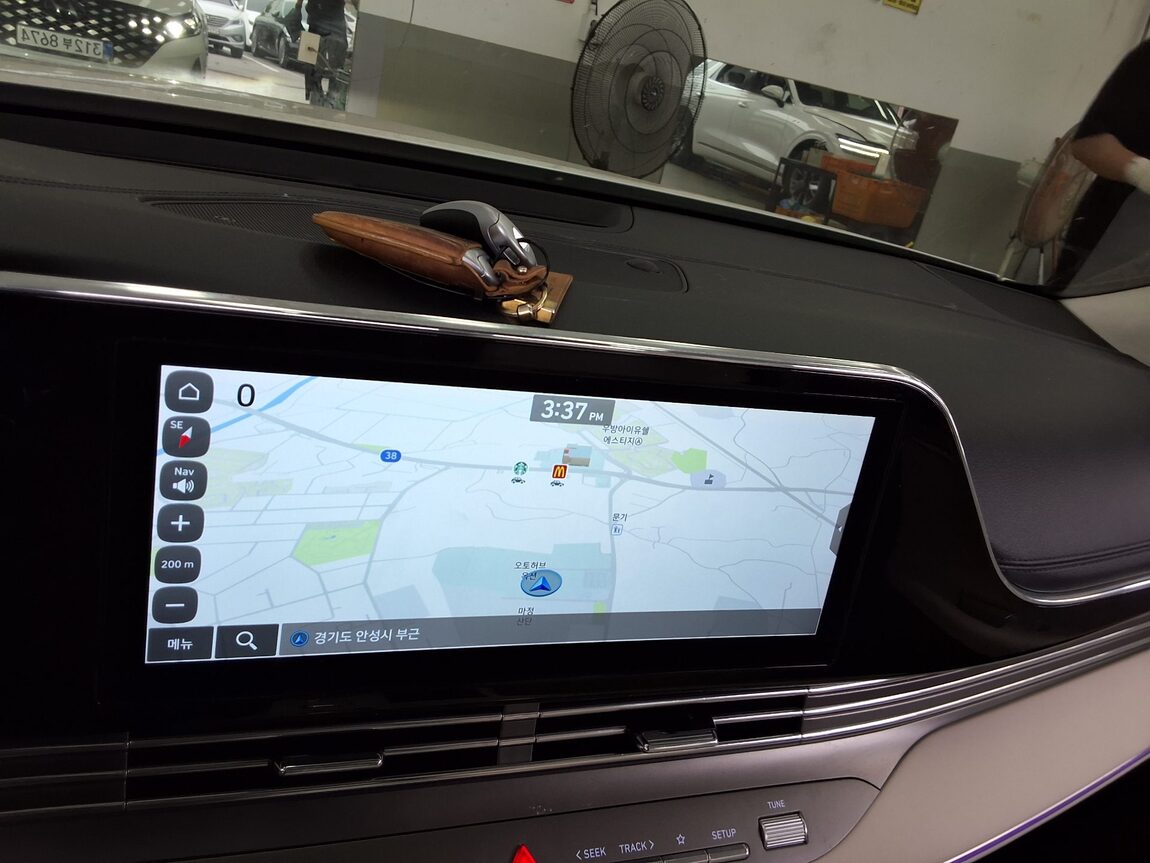 HYUNDAI THE NEW GRANDEUR IG GASOLINE 2.5 LE BLANC 2023 - zdjęcie 18