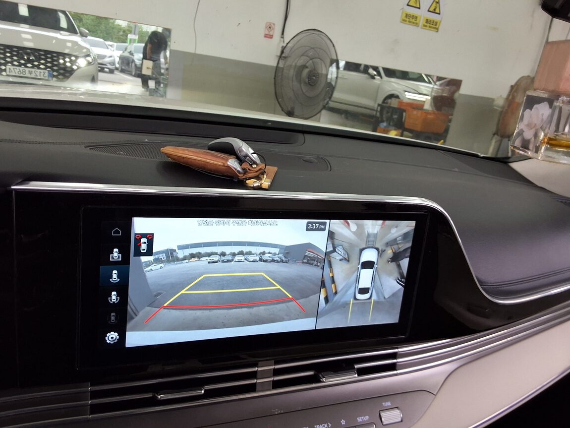 HYUNDAI THE NEW GRANDEUR IG GASOLINE 2.5 LE BLANC 2023 - zdjęcie 19