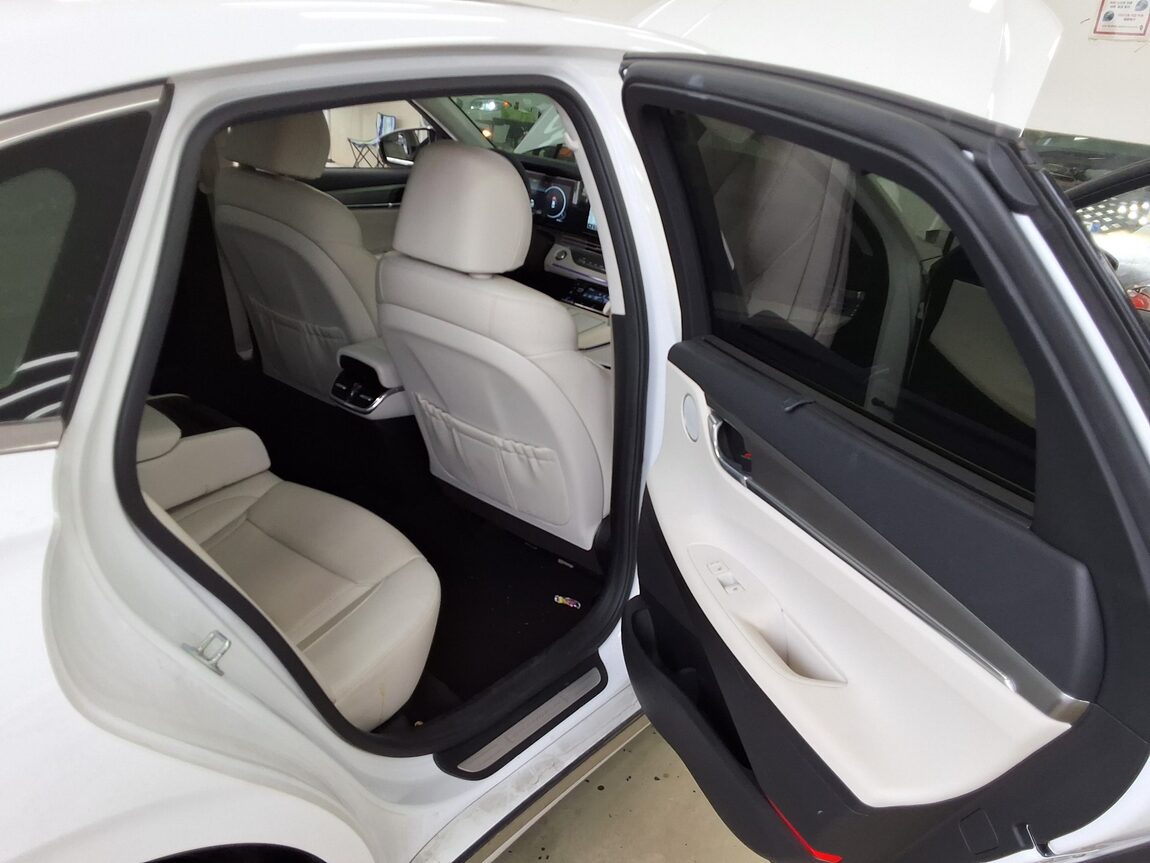 HYUNDAI THE NEW GRANDEUR IG GASOLINE 2.5 LE BLANC 2023 - zdjęcie 13