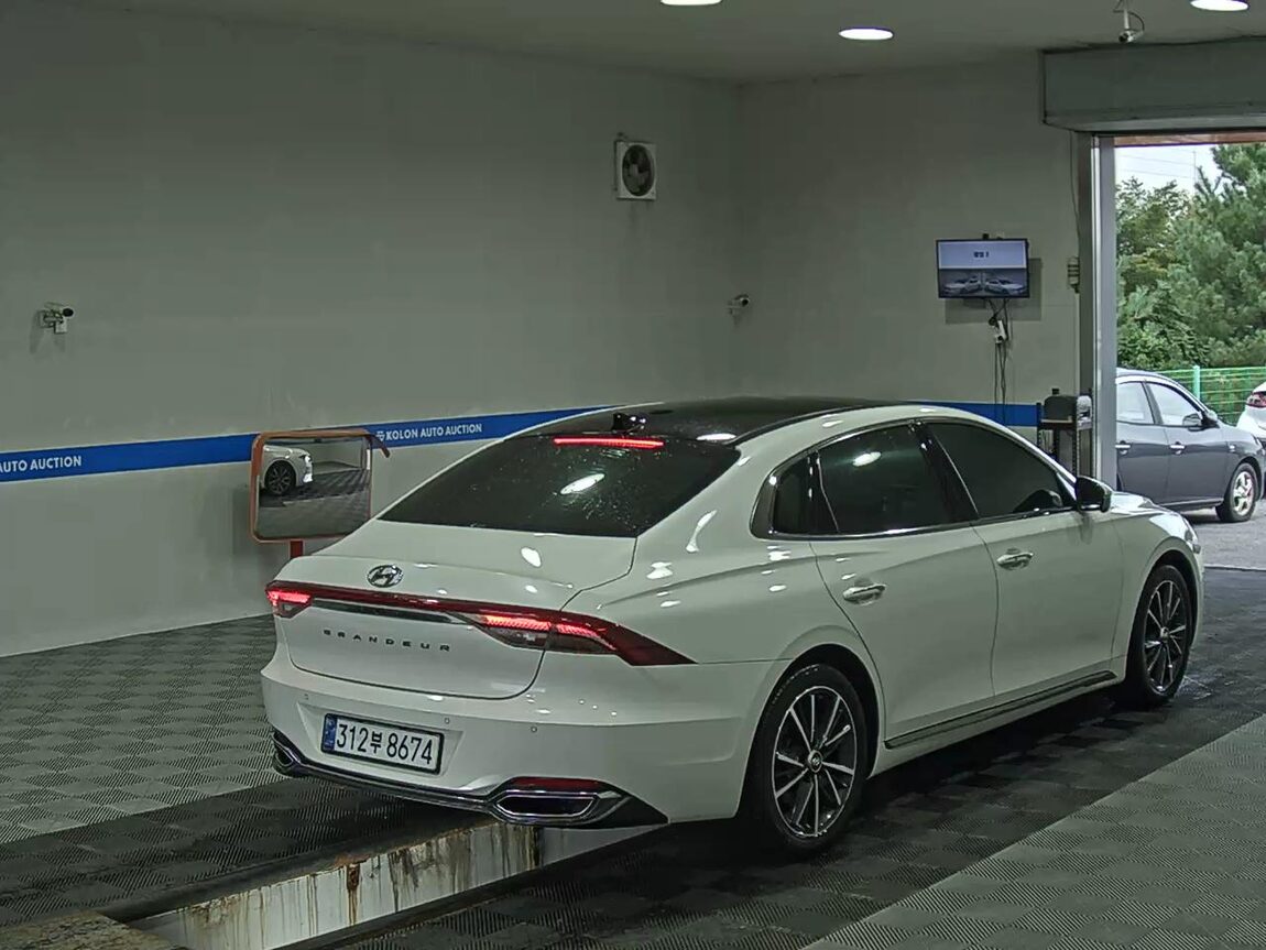 HYUNDAI THE NEW GRANDEUR IG GASOLINE 2.5 LE BLANC 2023 - zdjęcie 5