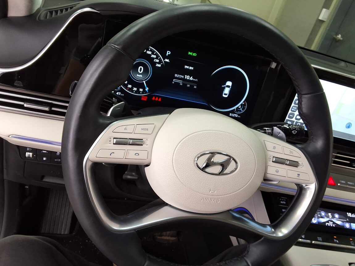 HYUNDAI THE NEW GRANDEUR IG GASOLINE 2.5 LE BLANC 2023 - zdjęcie 23