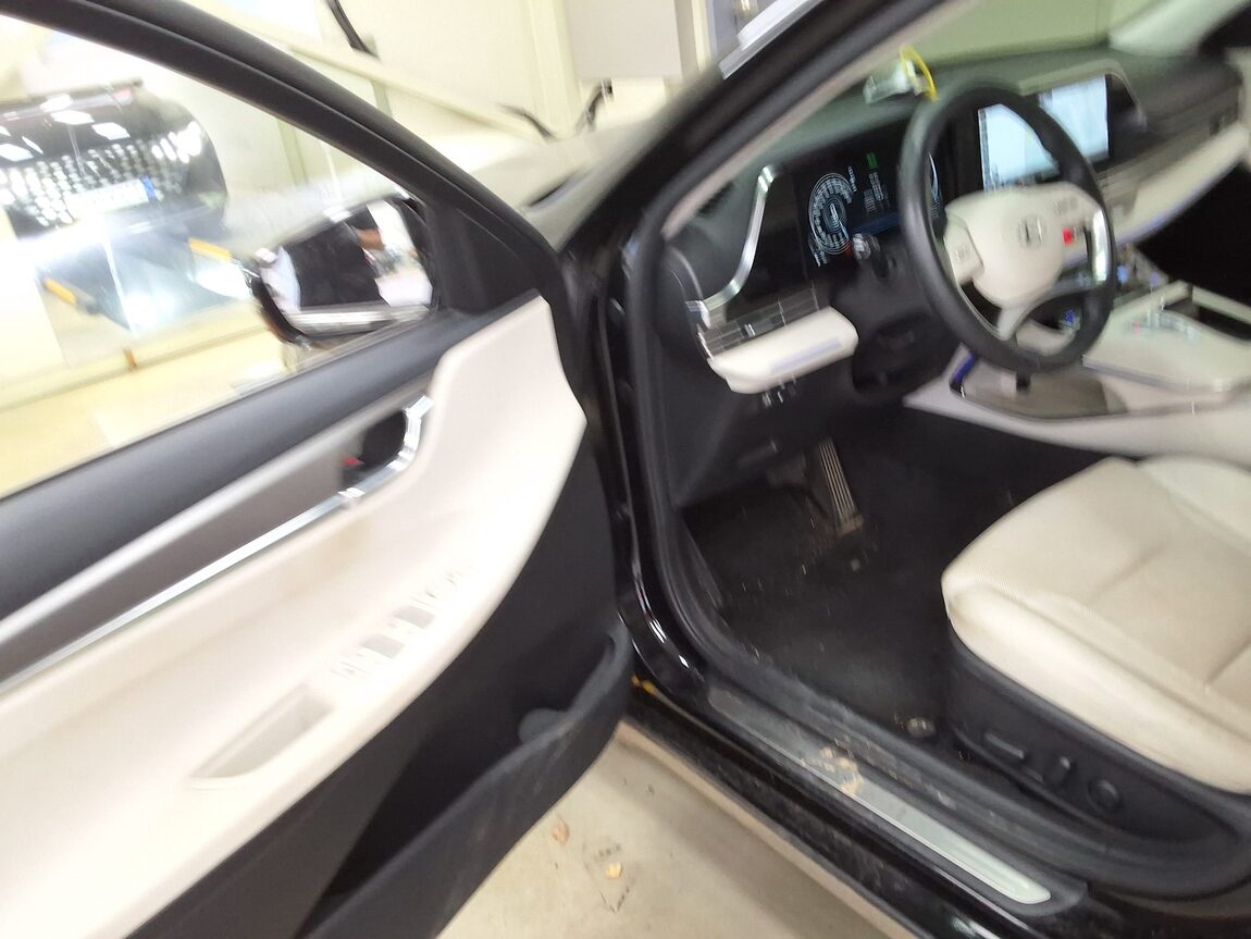 HYUNDAI THE NEW GRANDEUR IG GASOLINE 2.5 LE BLANC 2023 - zdjęcie 11