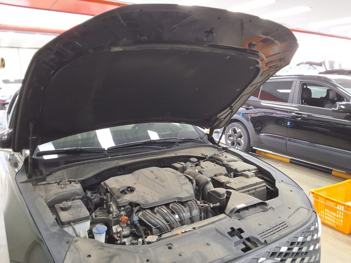 HYUNDAI THE NEW GRANDEUR IG GASOLINE 2.5 LE BLANC 2023 - zdjęcie 18