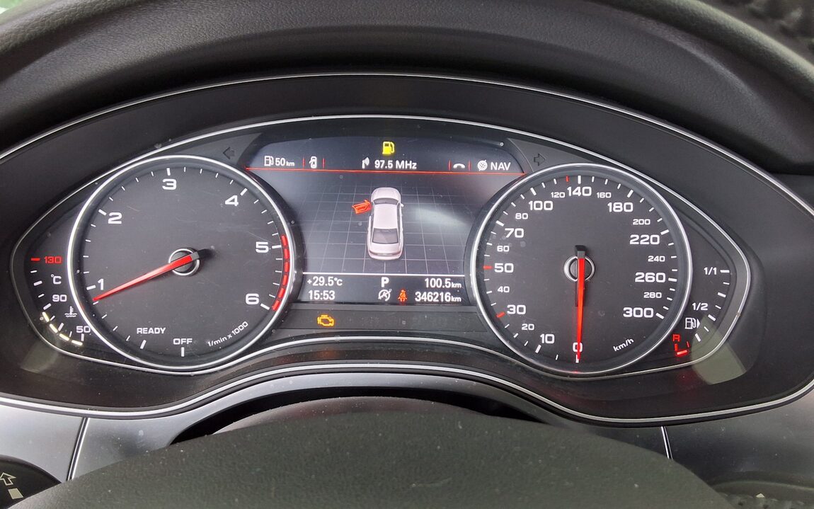 AUDI A6 (4TH GEN) 35 TDI COMFORT 2016 - zdjęcie 9