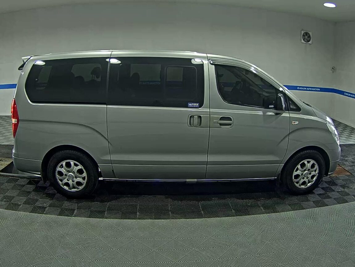 HYUNDAI GRAND STAREX 11-SEATER DIESEL CVX LUXURY 2015 - zdjęcie 4