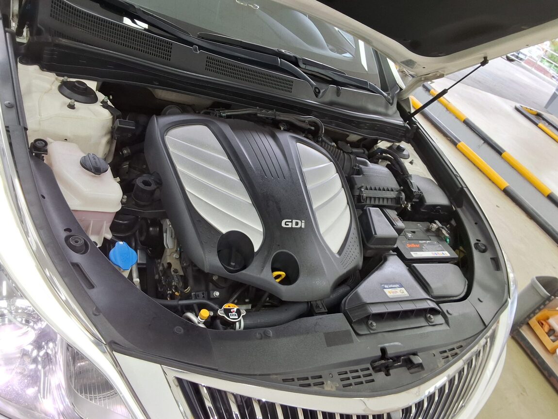 HYUNDAI GRANDEUR HG HG 300 NOBLE 2012 - zdjęcie 19