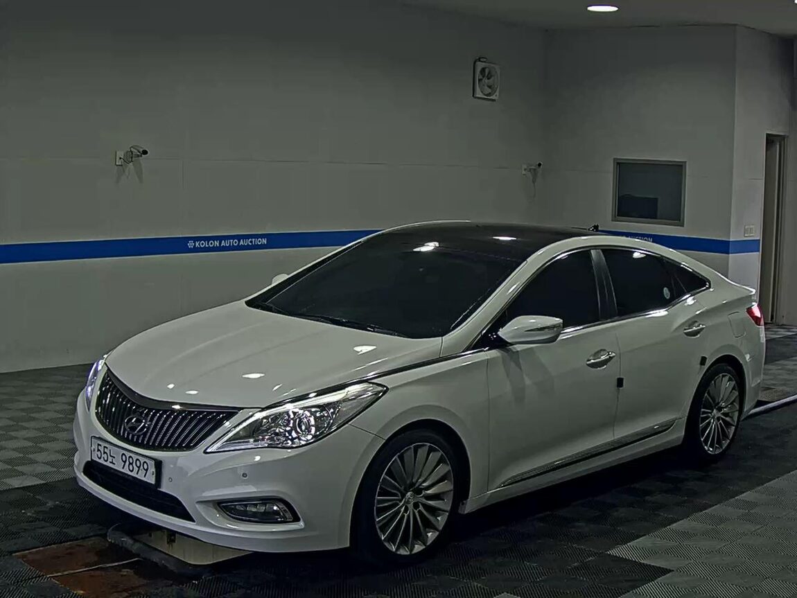 HYUNDAI GRANDEUR HG HG 300 NOBLE 2012 - zdjęcie 2