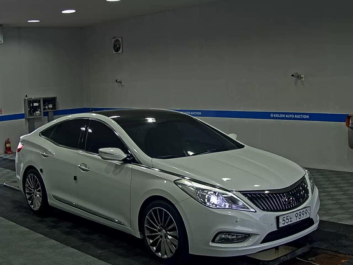 HYUNDAI GRANDEUR HG HG 300 NOBLE 2012 - zdjęcie 3