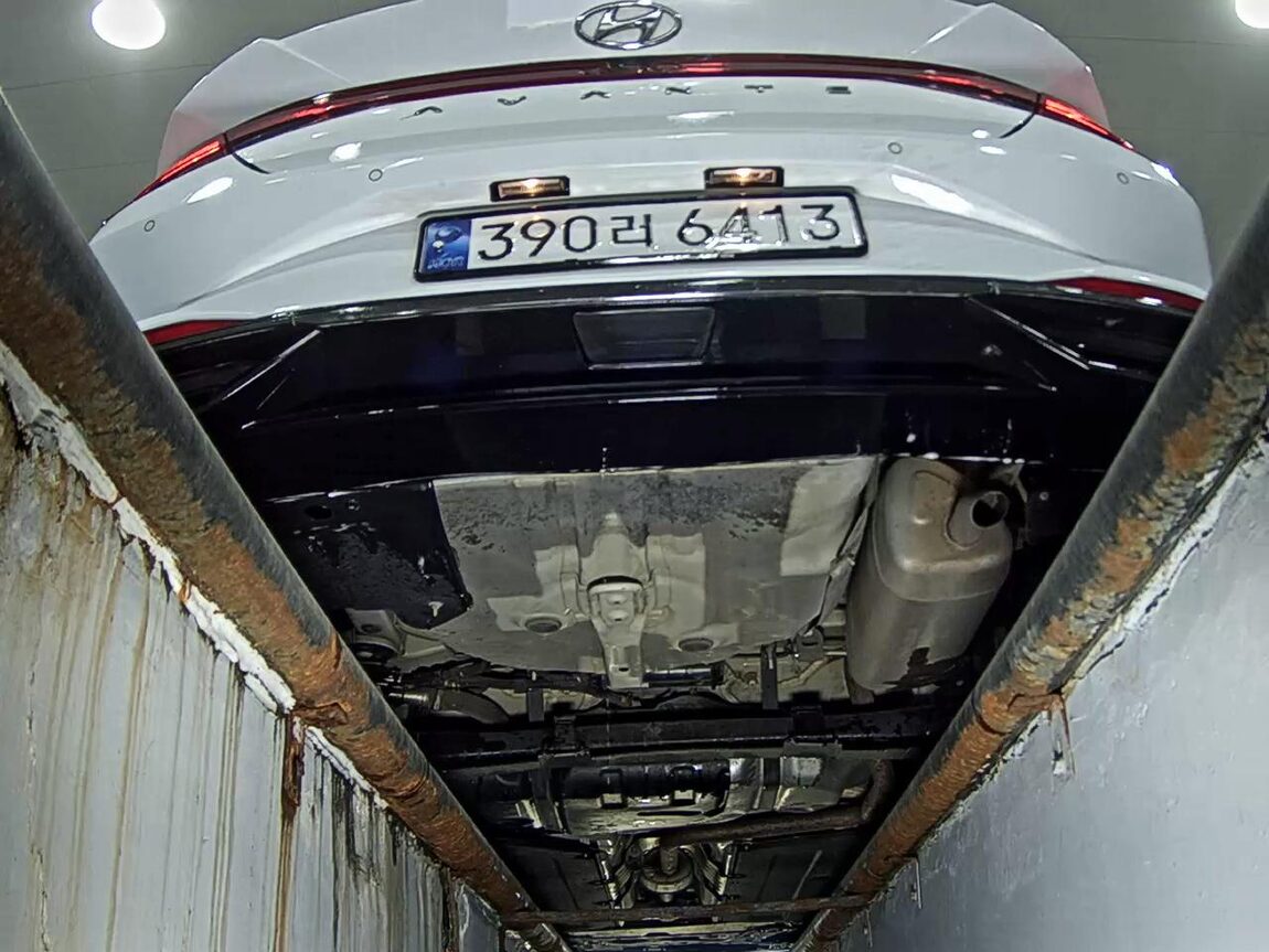 HYUNDAI AVANTE (CN7) 1.6 GASOLINE MODERN 2021 - zdjęcie 8