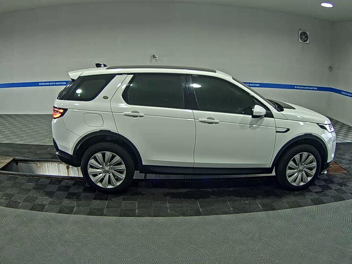 LAND ROVER DISCOVERY SPORT 2.0 D180 SE 2020 - zdjęcie 4