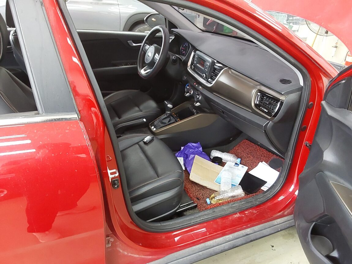 KIA STONIC 1.4 GASOLINE TRENDY 2018 - zdjęcie 14