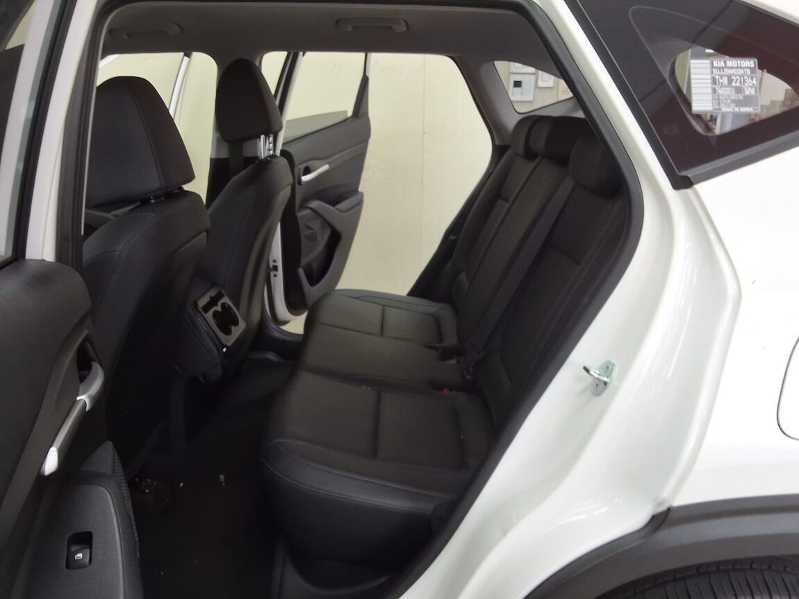 KIA SELTOS 1.6 GASOLINE 2WD TRENDY 2022 - zdjęcie 13