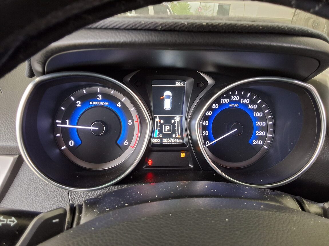 HYUNDAI THE NEW i30 1.6 VGT PYL 2015 - zdjęcie 9