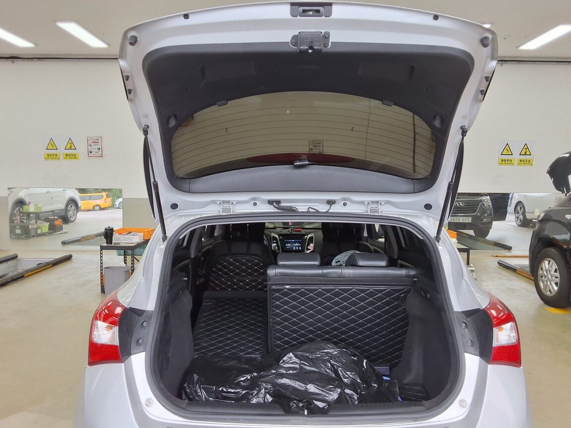 HYUNDAI THE NEW i30 1.6 VGT PYL 2015 - zdjęcie 15