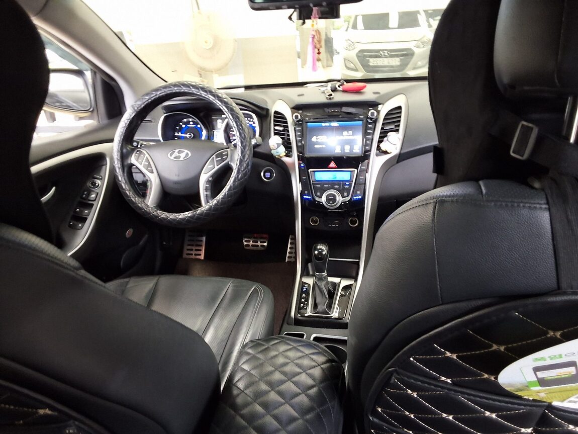 HYUNDAI THE NEW i30 1.6 VGT PYL 2015 - zdjęcie 11