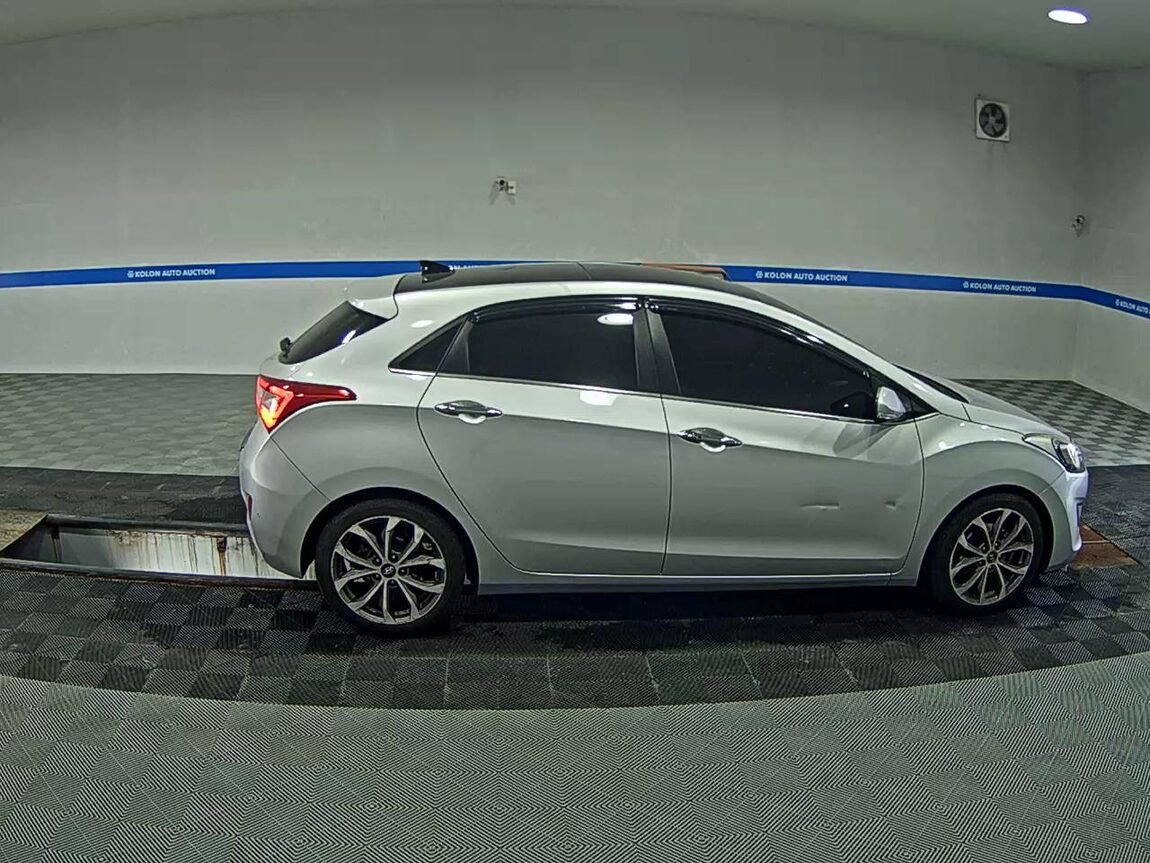 HYUNDAI THE NEW i30 1.6 VGT PYL 2015 - zdjęcie 4
