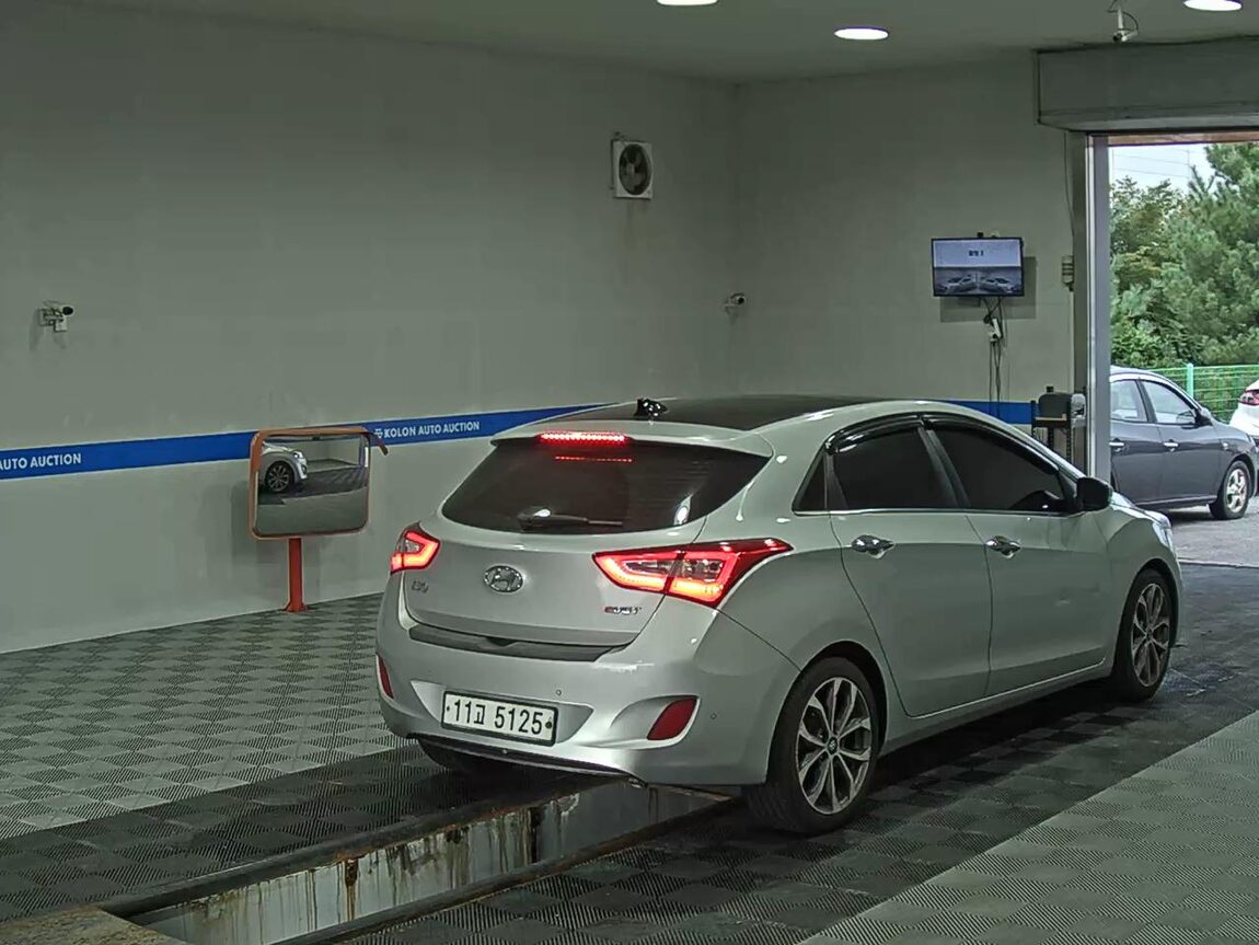 HYUNDAI THE NEW i30 1.6 VGT PYL 2015 - zdjęcie 5