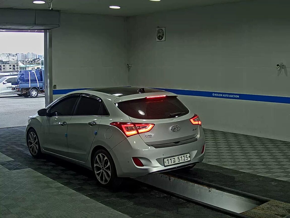 HYUNDAI THE NEW i30 1.6 VGT PYL 2015 - zdjęcie 6