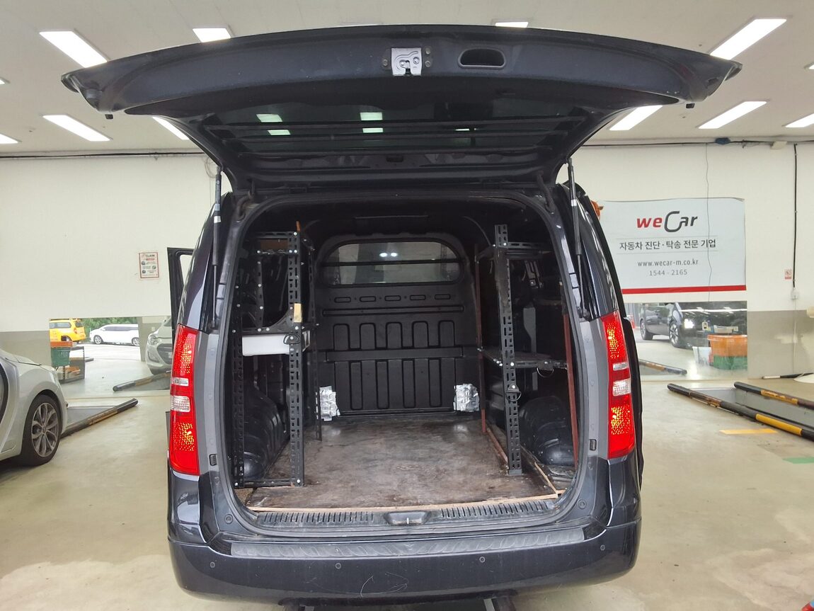 HYUNDAI THE NEW GRAND STAREX 5-SEATER DIESEL VAN SMART 2019 - zdjęcie 16
