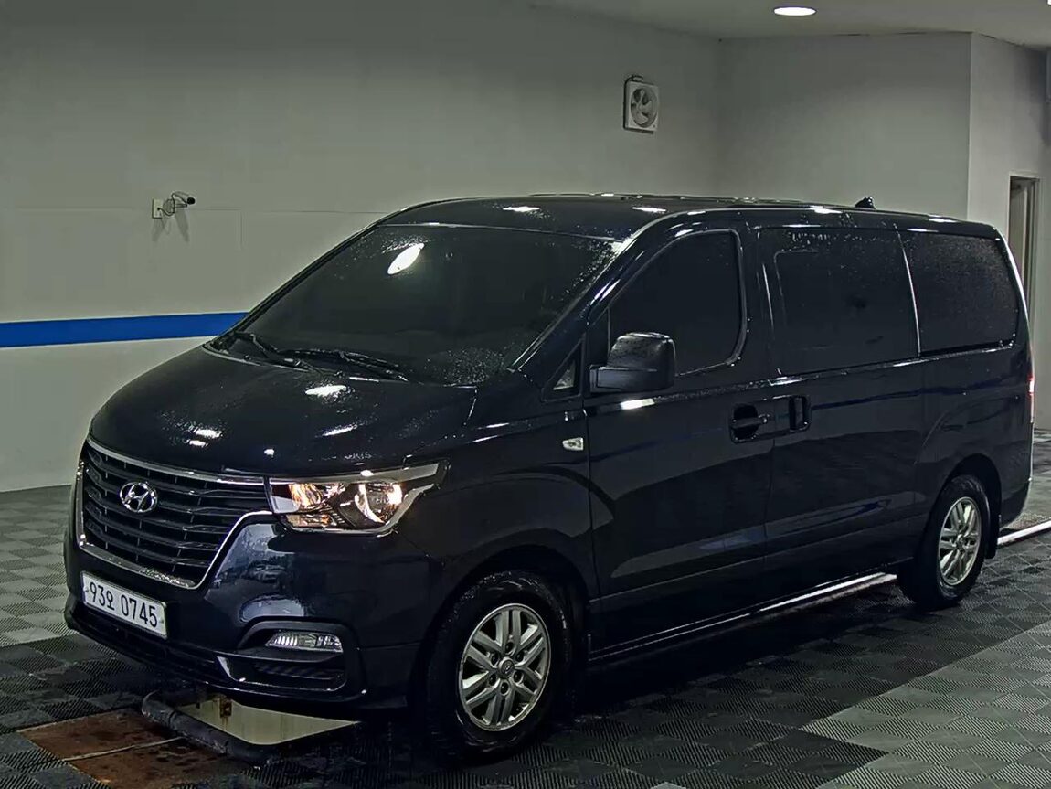 HYUNDAI THE NEW GRAND STAREX 5-SEATER DIESEL VAN SMART 2019 - zdjęcie 2