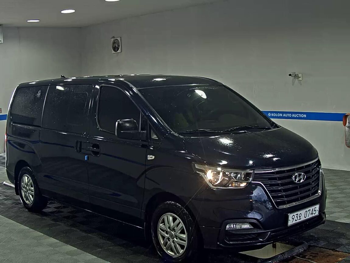HYUNDAI THE NEW GRAND STAREX 5-SEATER DIESEL VAN SMART 2019 - zdjęcie 3